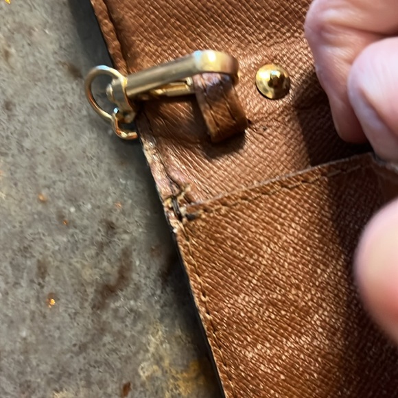 Louis Vuitton clutch/wristlet with unbranded crossbody chain - Picture 8 of 14